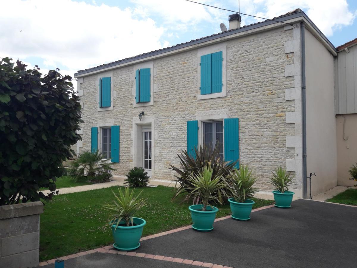 Logis De Lange Studio 2 P Saint-Hilaire-la-Palud المظهر الخارجي الصورة